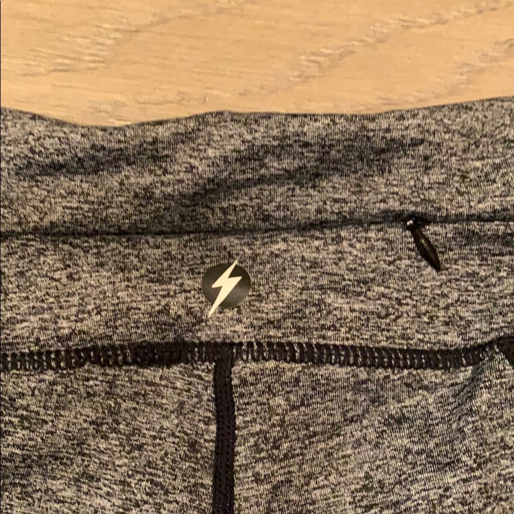 NWT electric yoga leggings - Picture 3 of 4